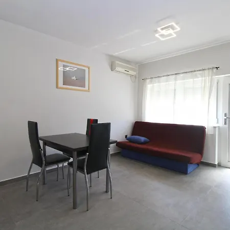 アパート Valerija 847