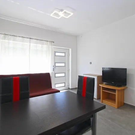 Valerija 847 * プーラ