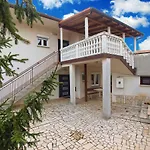 Valerija 847 Apartamento